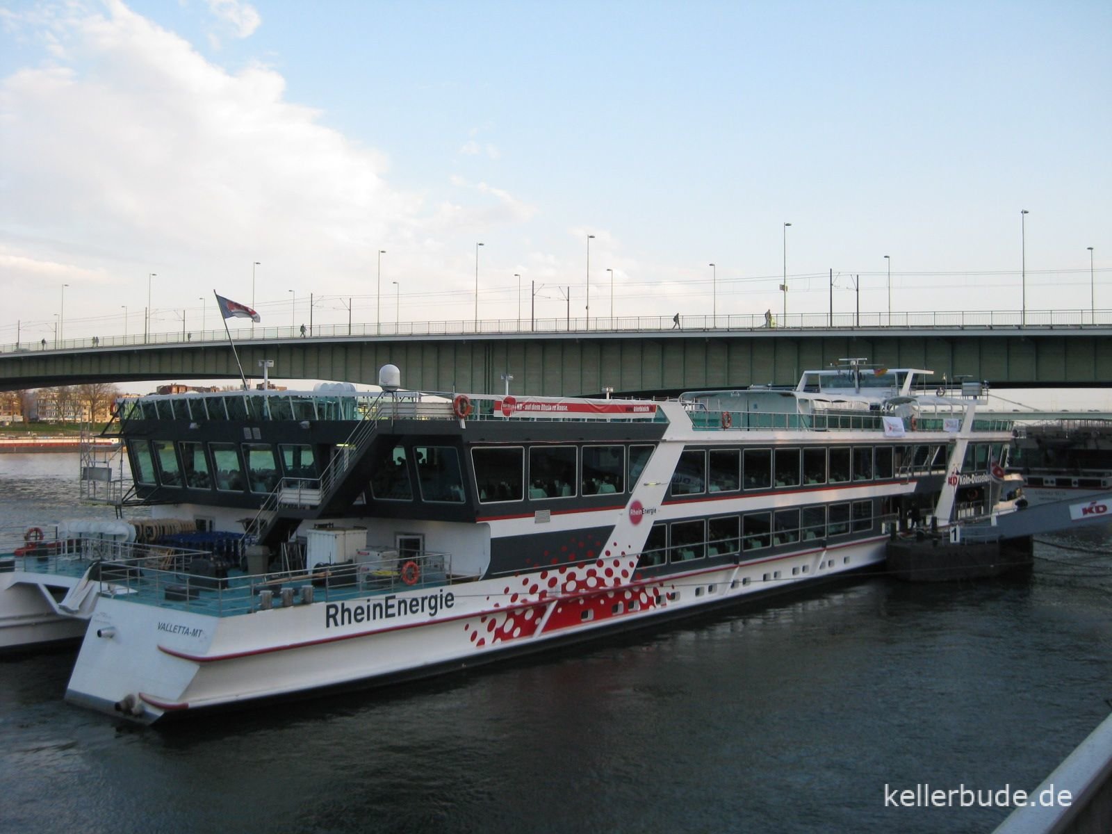 Schifffahrt am Rhein